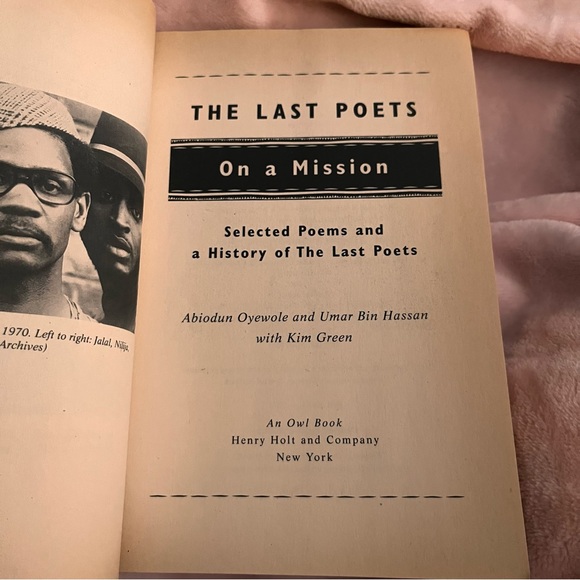 The Last Poets on a Mission : Selected Poetry and a History of the Last Poets. - Picture 2 of 9